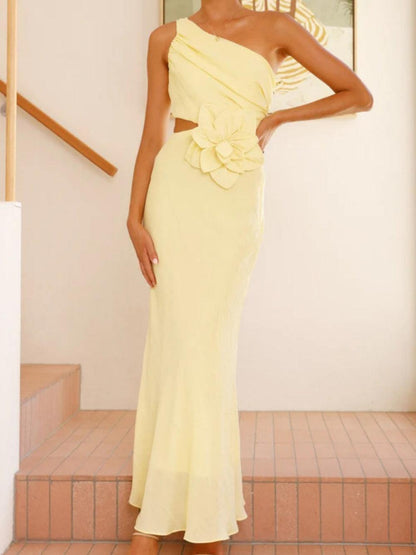 Solid Colour off-shoulder dress with 3D flowers