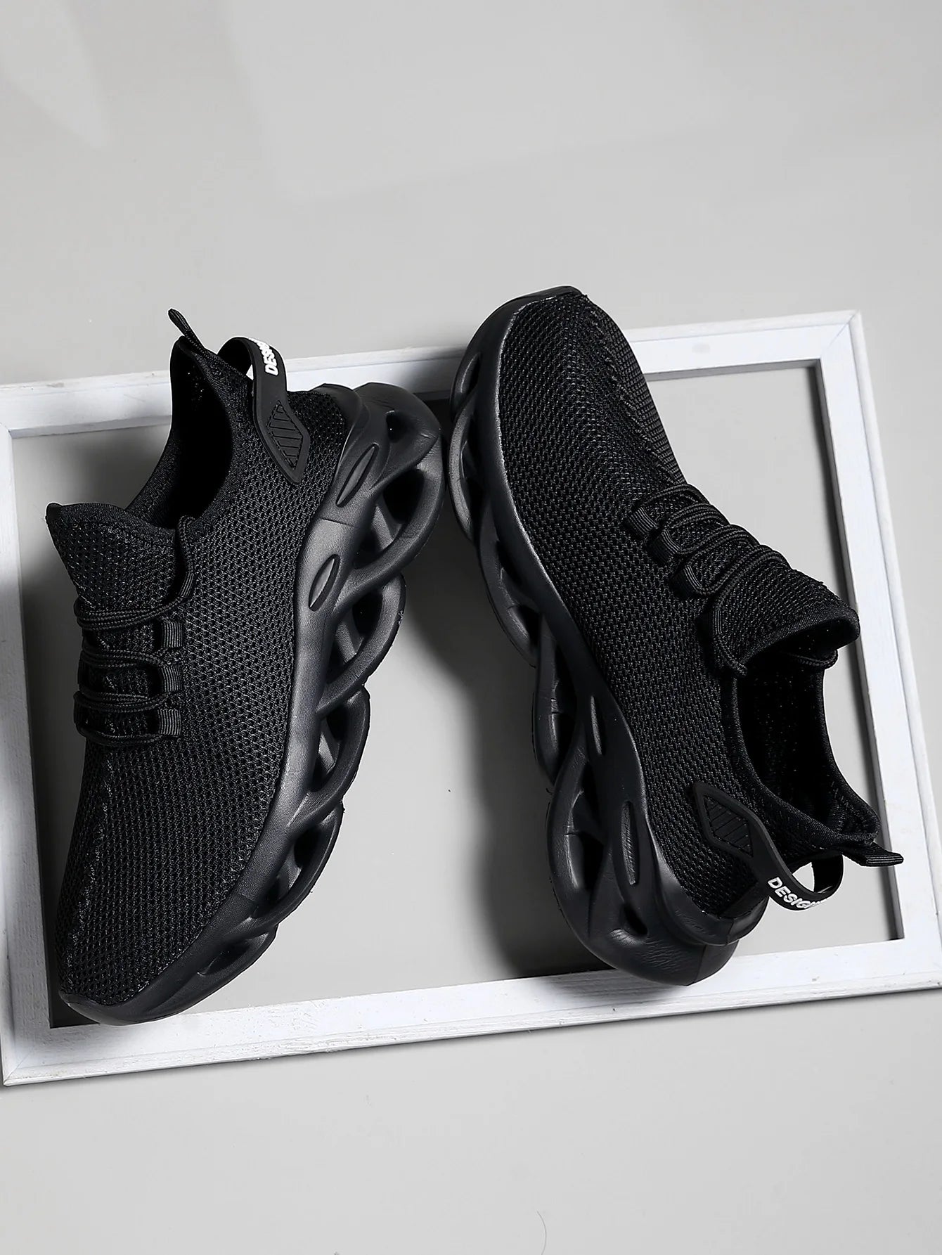 Alure Mesh Sneakers