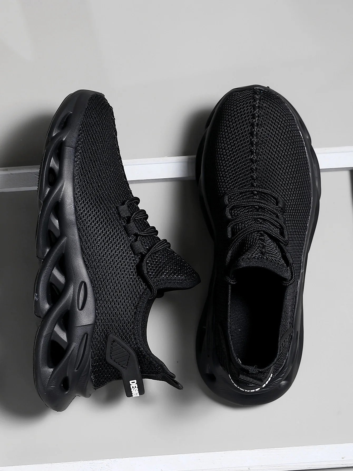 Alure Mesh Sneakers