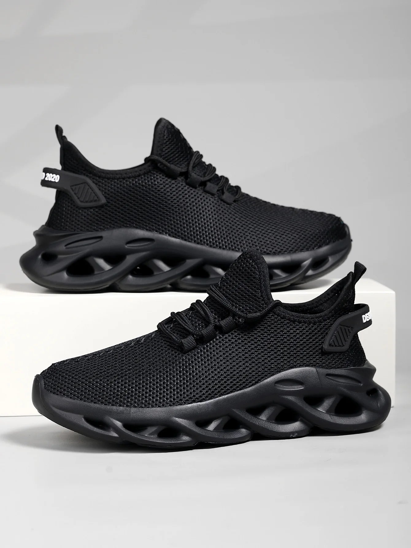 Alure Mesh Sneakers